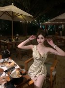 解析日本网红Karrine Kid 的穿搭魅力TikTok百万网红的时尚密码