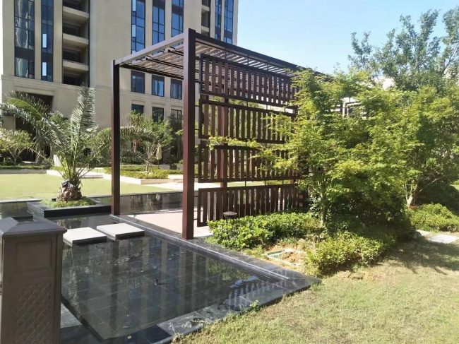 敏邦塑木户外墙板测评：耐候环保与安装便捷解析